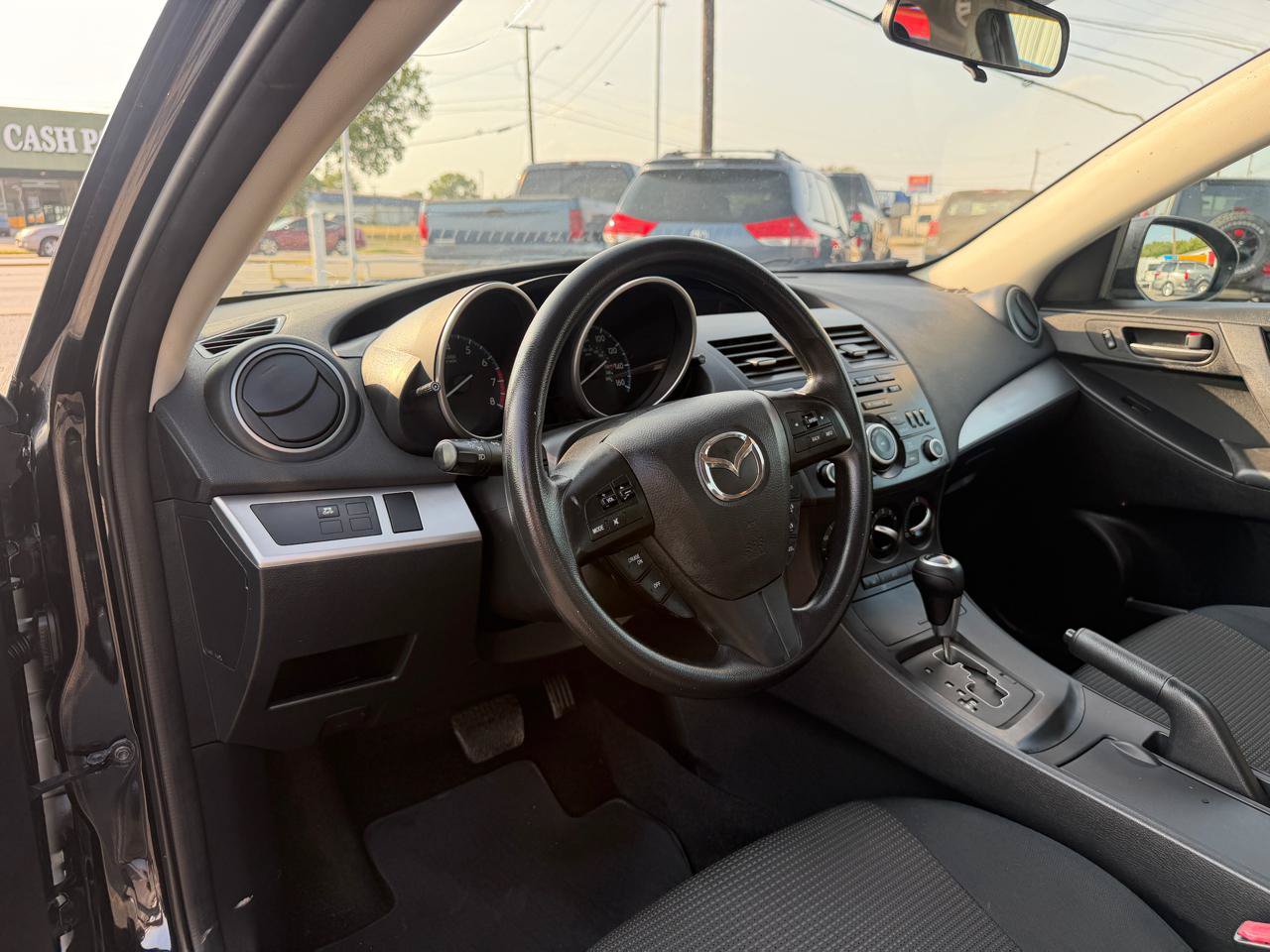 Used 2013 MAZDA MAZDA3 i Sport FWD image 9