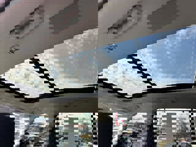 Used 2025 Lincoln Aviator Reserve w/ Equipment Group 201A image 13