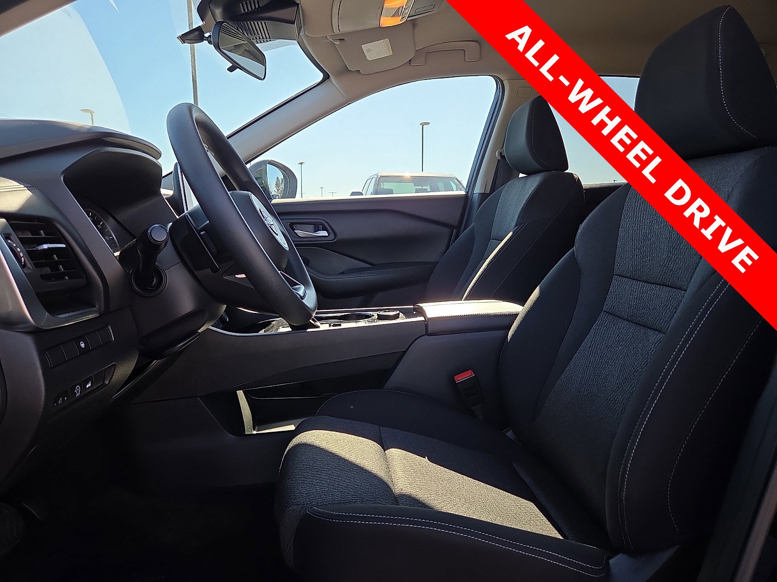 Used 2024 Nissan Rogue SV image 14