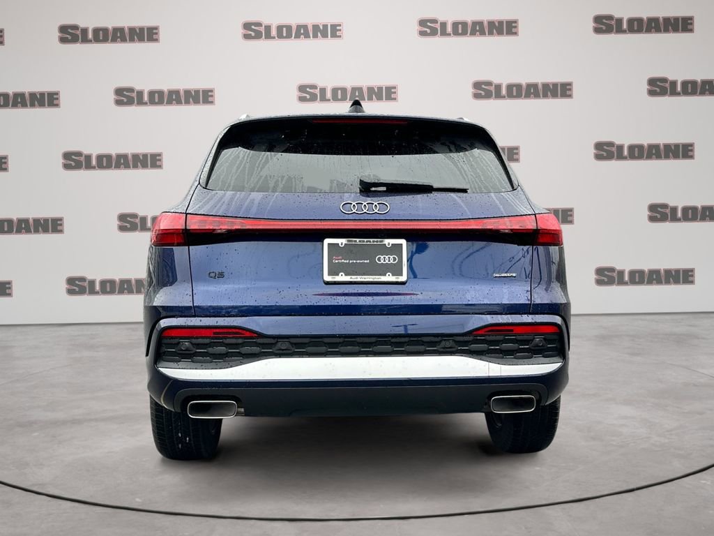 Used 2025 Audi Q5 Premium w/ Convenience Package image 4