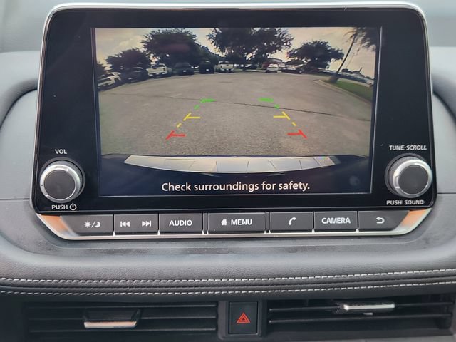 Used 2024 Nissan Rogue SV FWD image 17