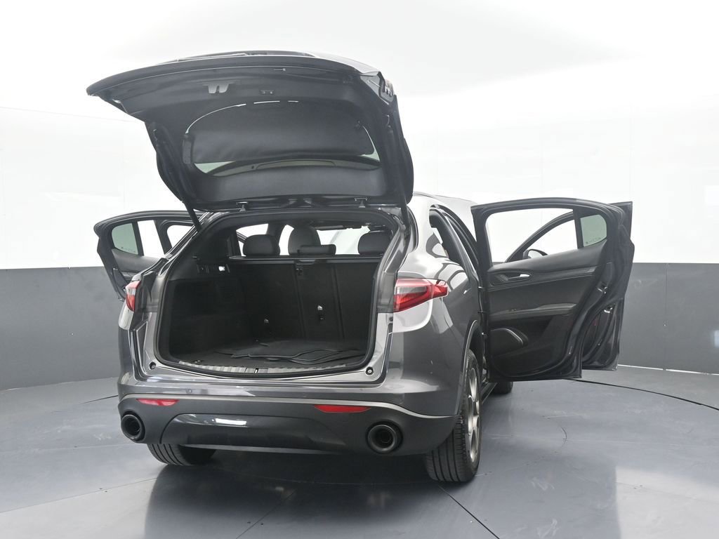 Used 2023 Alfa Romeo Stelvio Sprint image 77