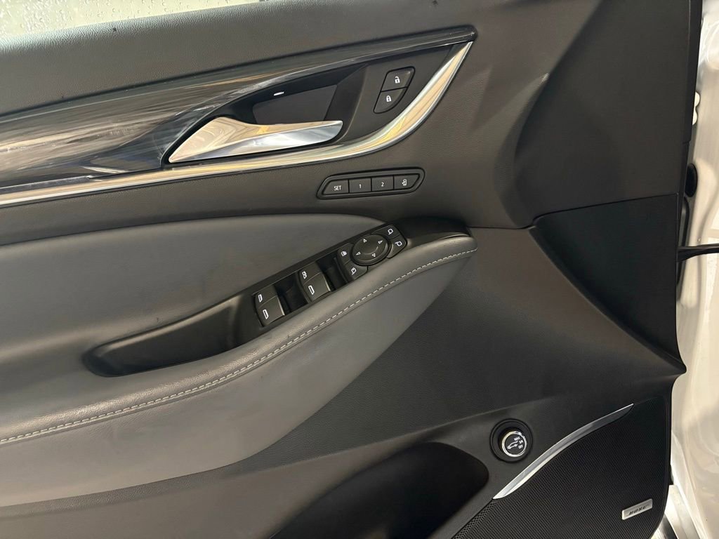 Used 2024 Buick Enclave Premium image 20