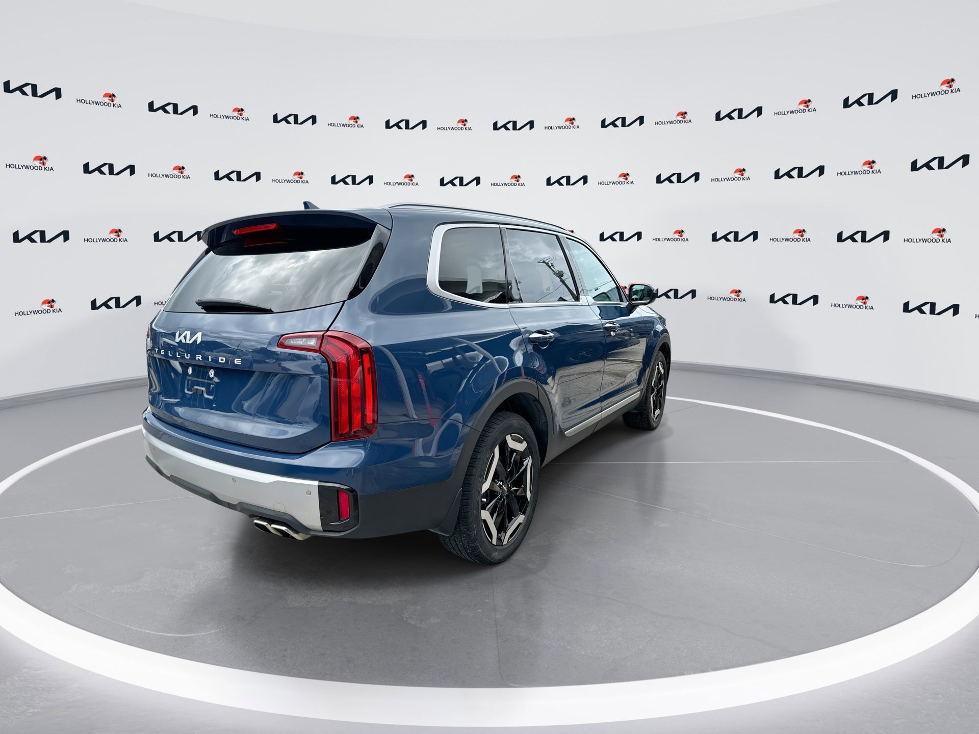Used 2023 Kia Telluride S w/ S Sunroof Package FWD image 8