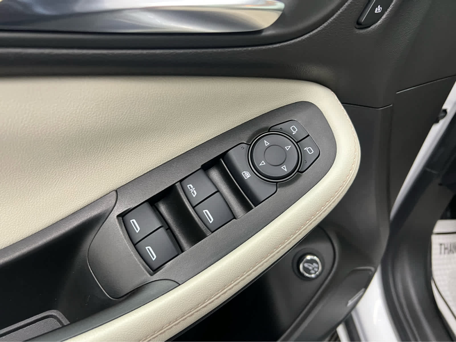 Used 2024 Buick Encore GX Avenir w/ Avenir Convenience Package image 18