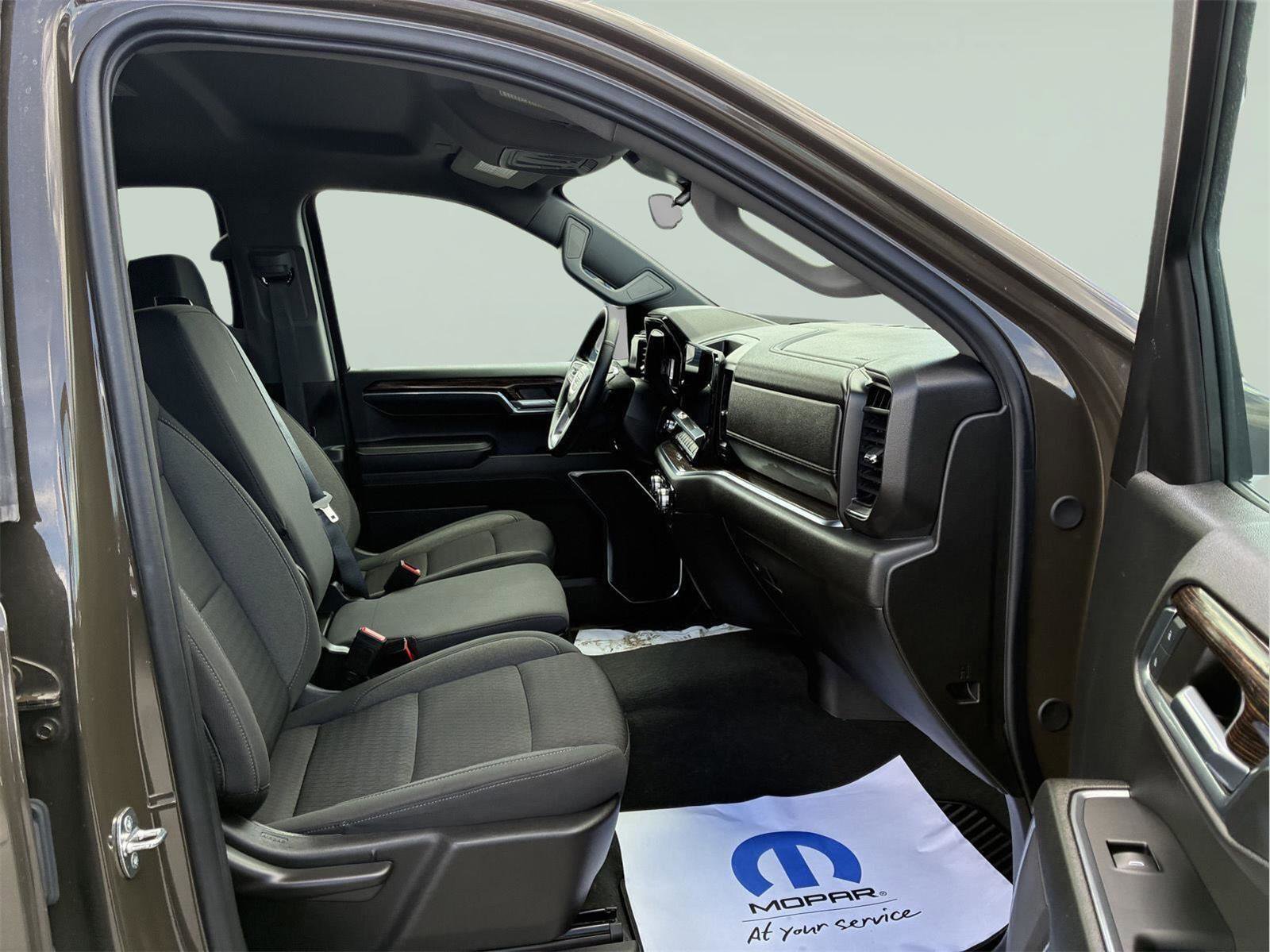 Used 2024 GMC Sierra 1500 Elevation AWD/4WD image 6