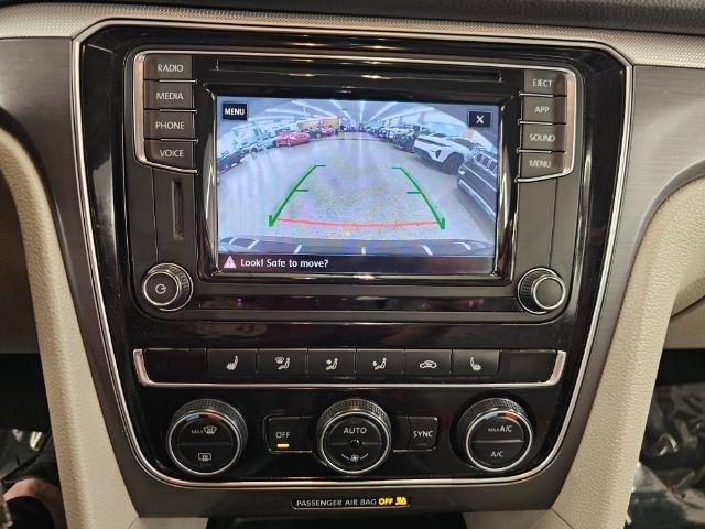 Used 2018 Volkswagen Passat 2.0T R-Line w/ R-Line Lighting Package FWD image 23