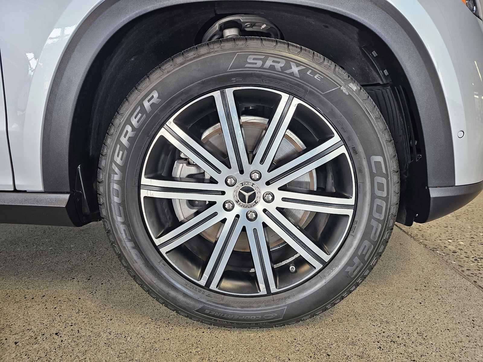 Used 2025 Mercedes-Benz GLE 450 4MATIC image 9