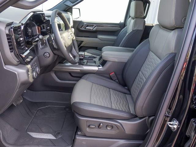 New 2026 Chevrolet Silverado 1500 ZR2 image 18
