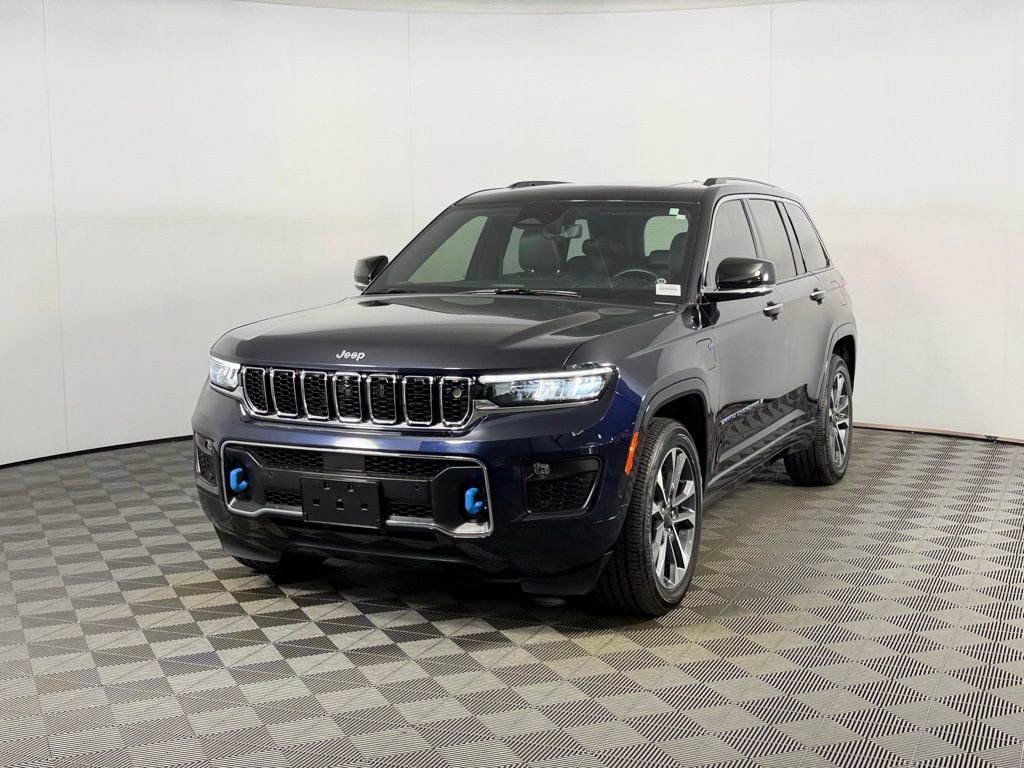 Certified 2023 Jeep Grand Cherokee Overland w/ Advanced Protech Group III image 3