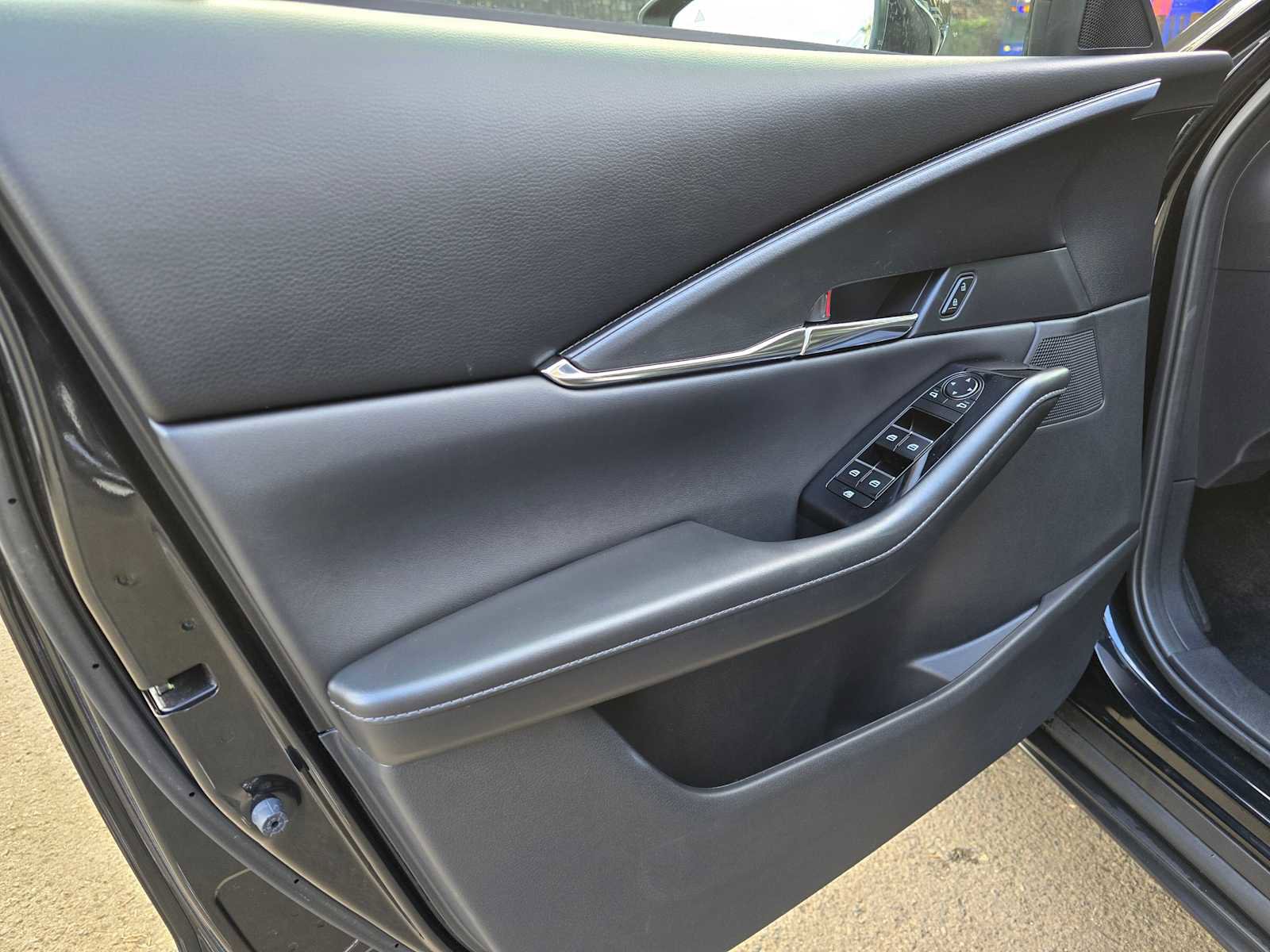 Used 2025 MAZDA CX-30 AWD 2.5 S w/ Preferred Package image 19