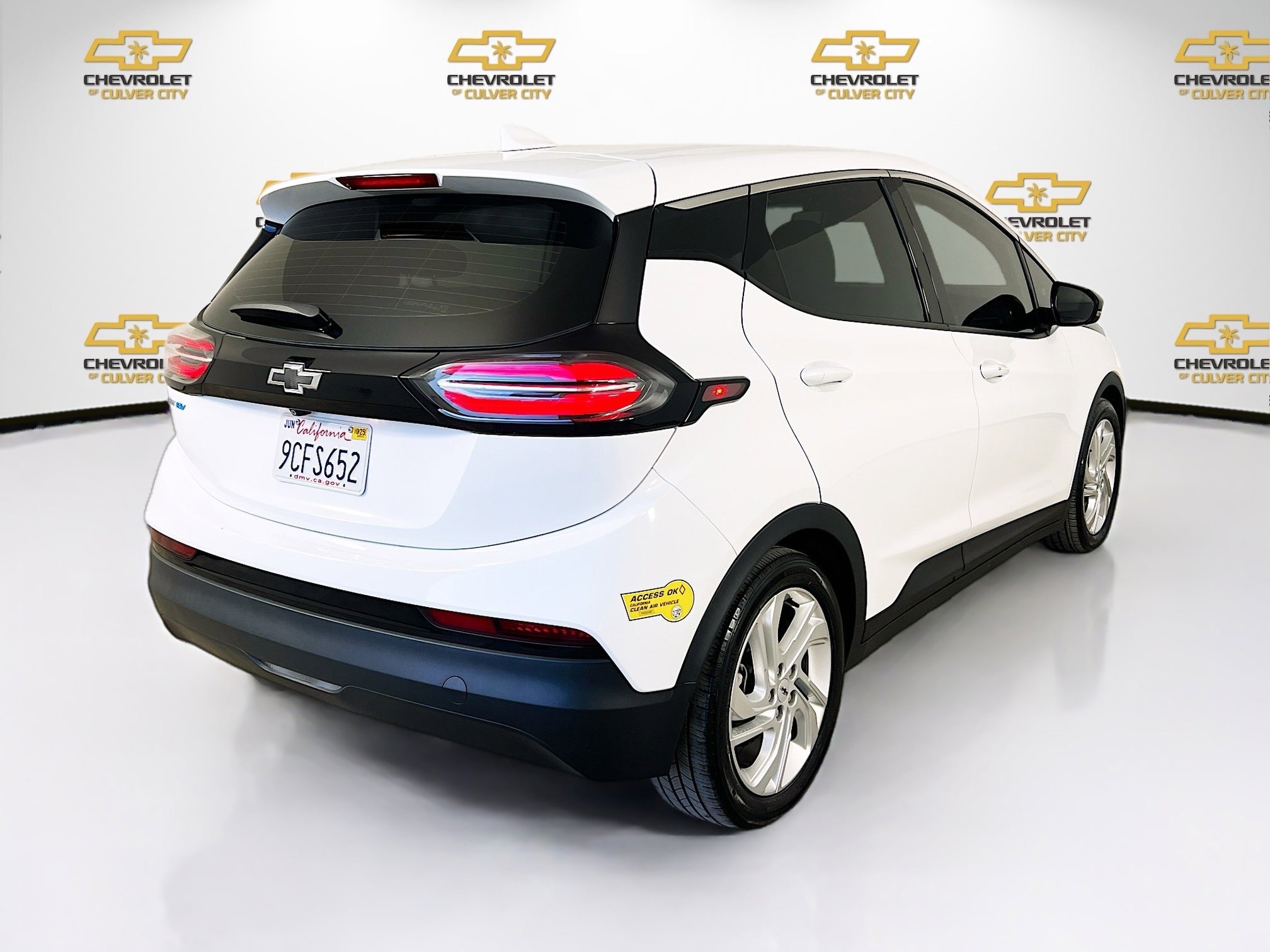 Used 2022 Chevrolet Bolt LT FWD image 7