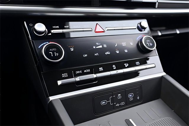 Used 2025 Hyundai Santa Fe SEL image 25