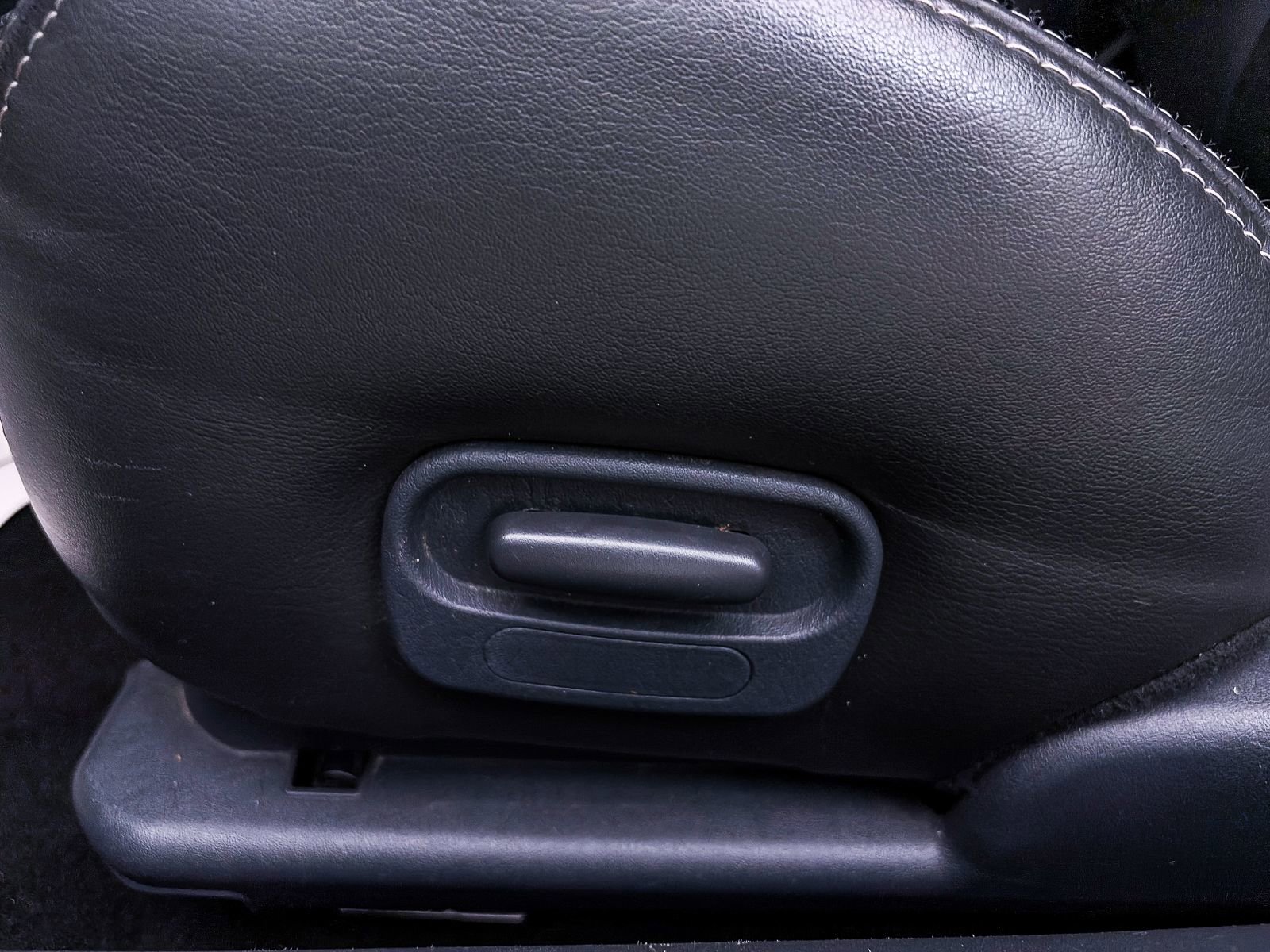 Used 2007 Mitsubishi Eclipse GT image 12