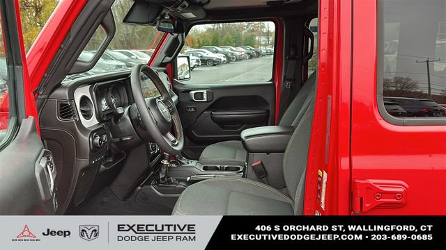 Used 2024 Jeep Wrangler Unlimited w/ Convenience Group AWD/4WD image 9