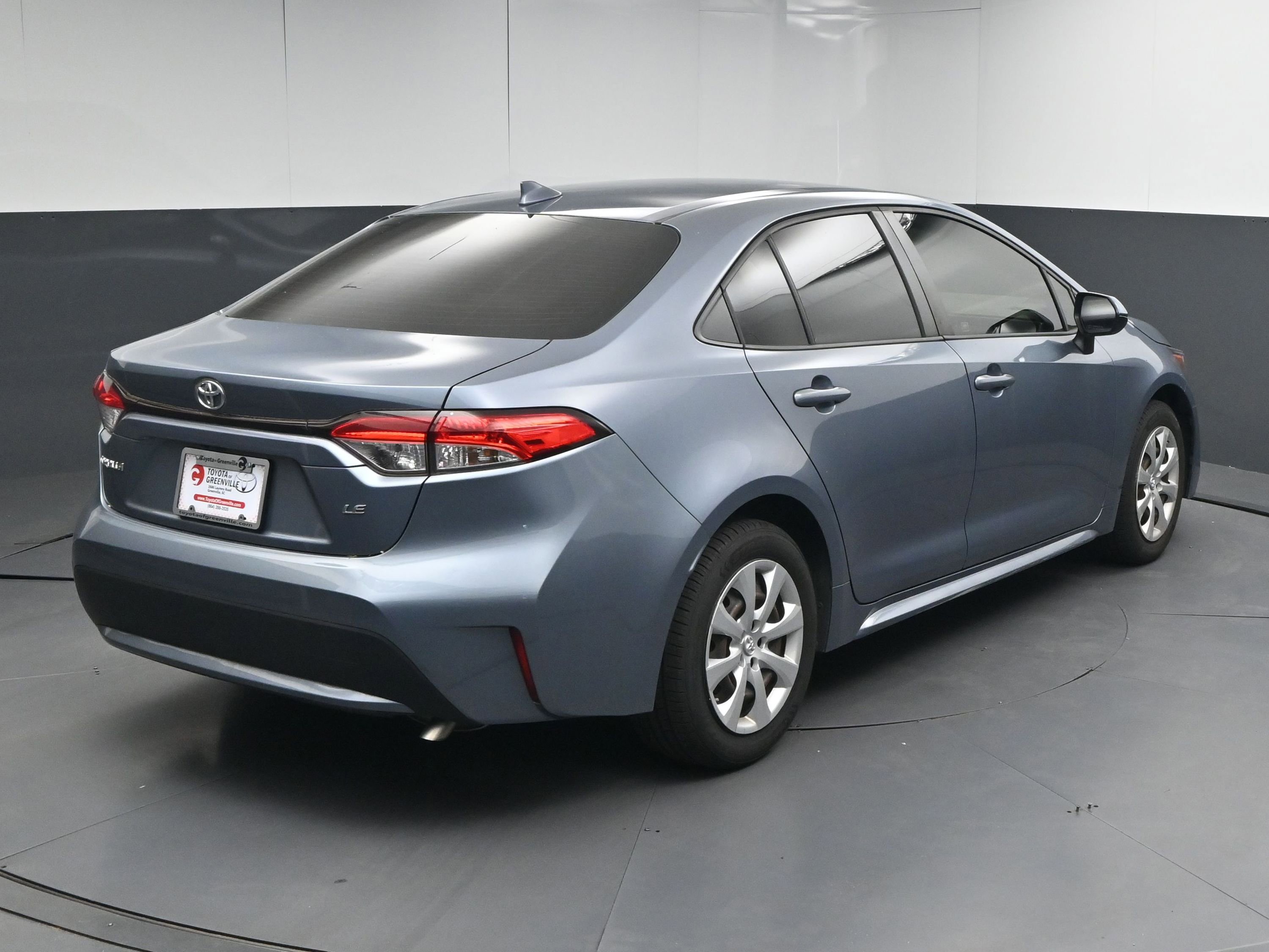 Used 2020 Toyota Corolla LE image 8