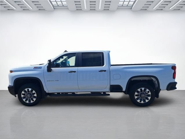 Used 2025 Chevrolet Silverado 2500 Custom w/ Custom Value Package AWD/4WD image 7
