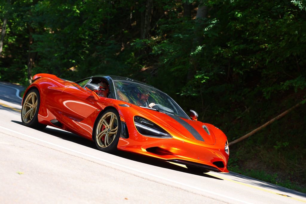 Used 2024 McLaren 750S image 4