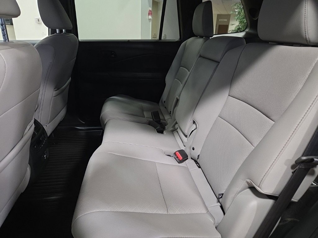 Used 2022 Honda Passport Elite image 14