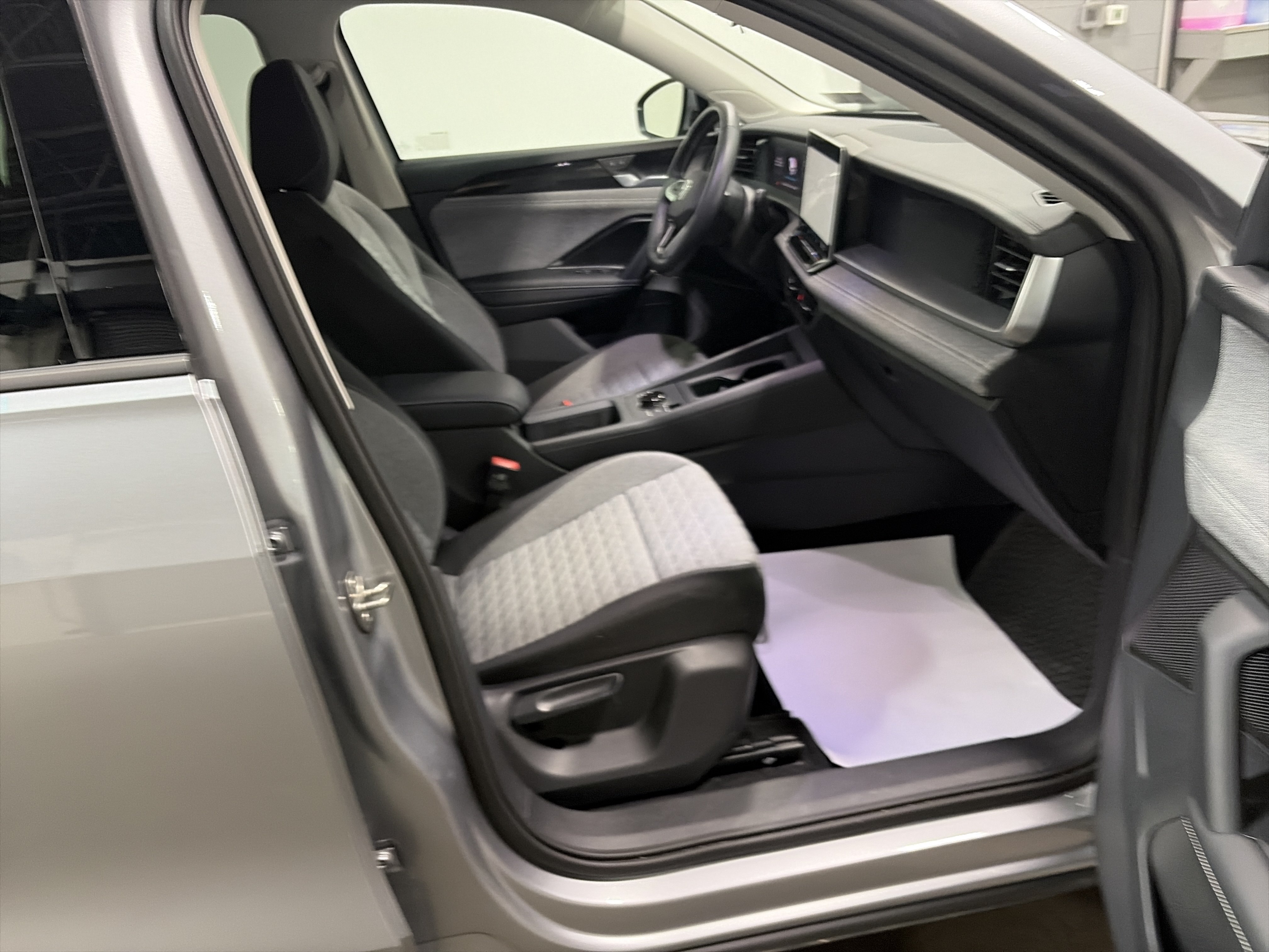 Certified 2026 Volkswagen Tiguan S AWD/4WD image 28