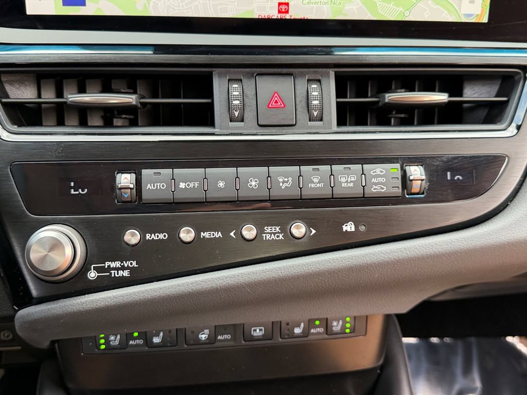 Certified 2024 Lexus ES 300h w/ Technology Package FWD image 23