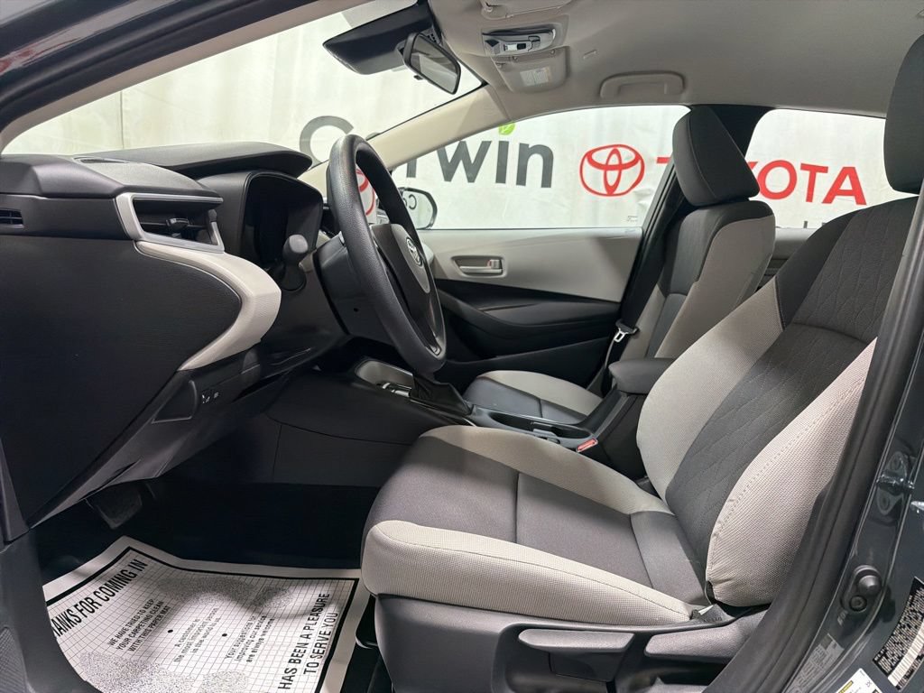 Used 2026 Toyota Corolla LE FWD image 22