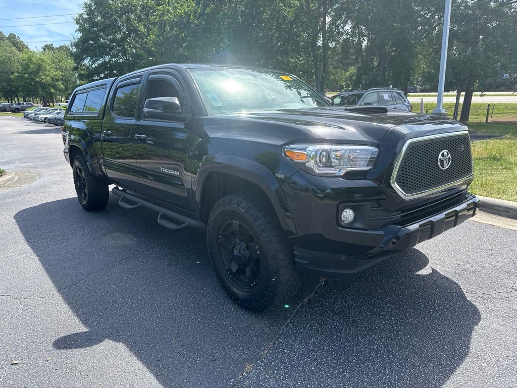 Used 2017 Toyota Tacoma TRD Sport w/ Tow Package AWD/4WD image 7