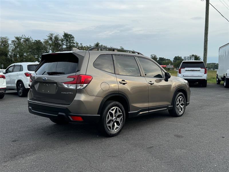 Used 2020 Subaru Forester Premium image 5