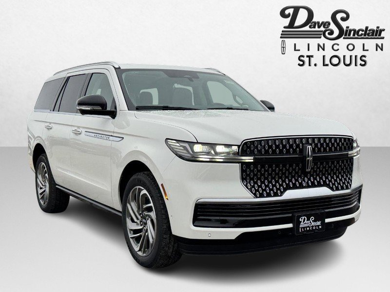 New 2025 Lincoln Navigator Reserve image 3