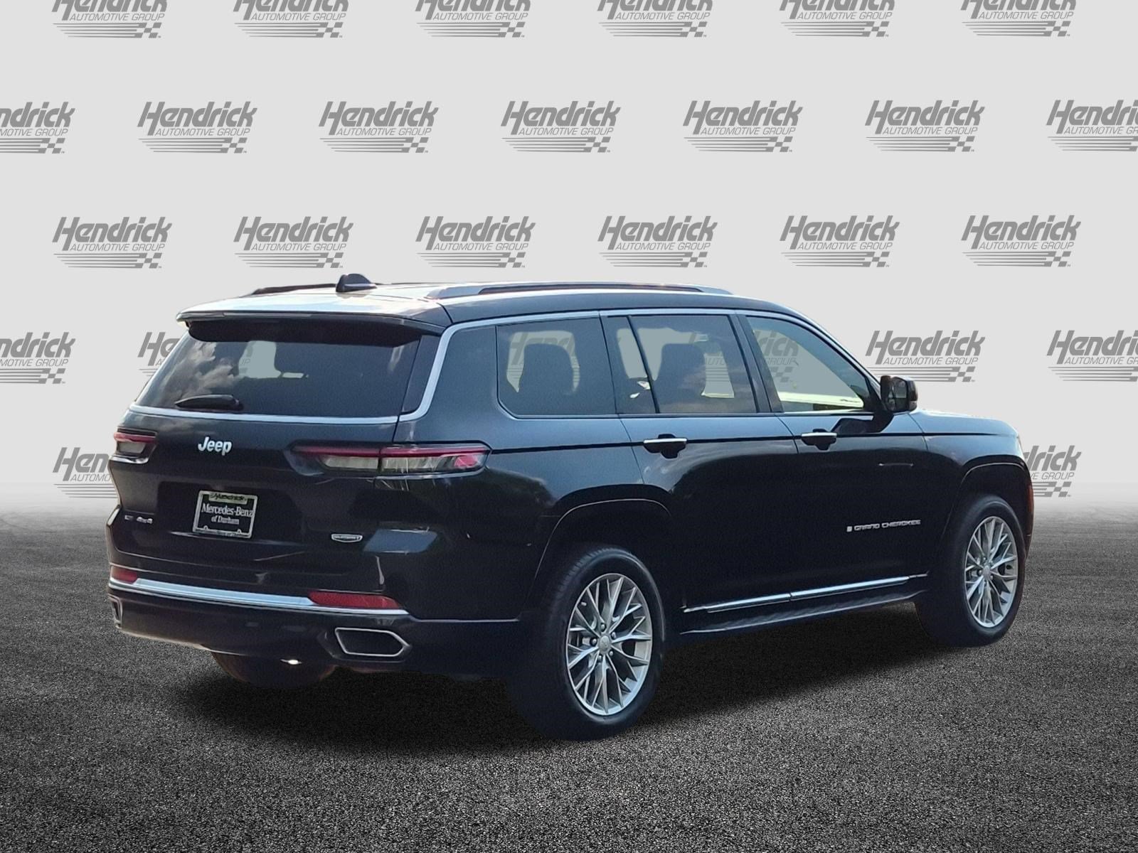 Used 2022 Jeep Grand Cherokee L Summit w/ Luxury Tech Group V AWD/4WD image 10