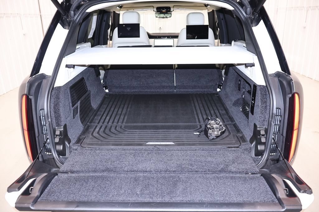 Used 2023 Land Rover Range Rover Autobiography AWD/4WD image 42
