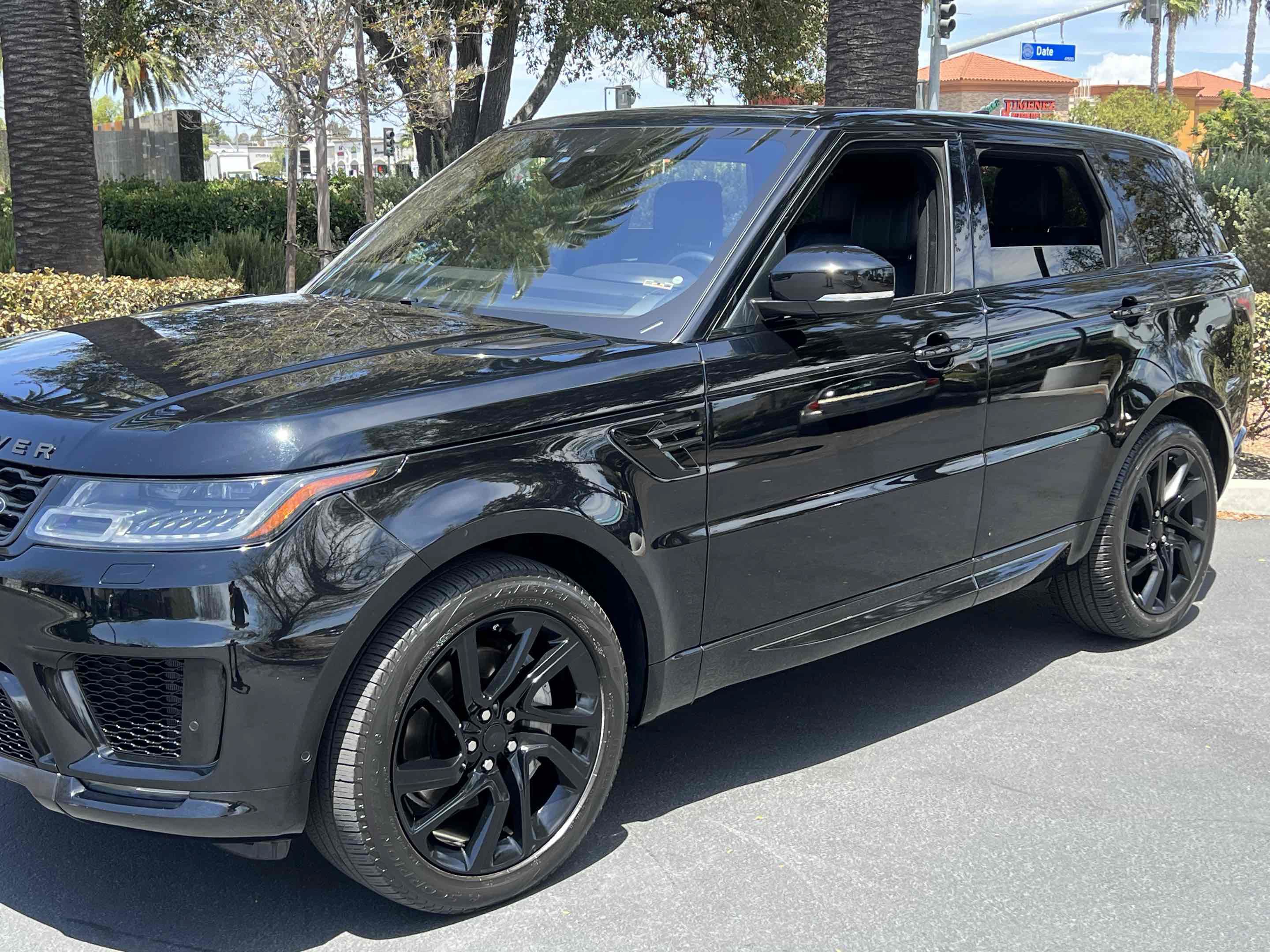 Used 2019 Land Rover Range Rover Sport HSE AWD/4WD image 46