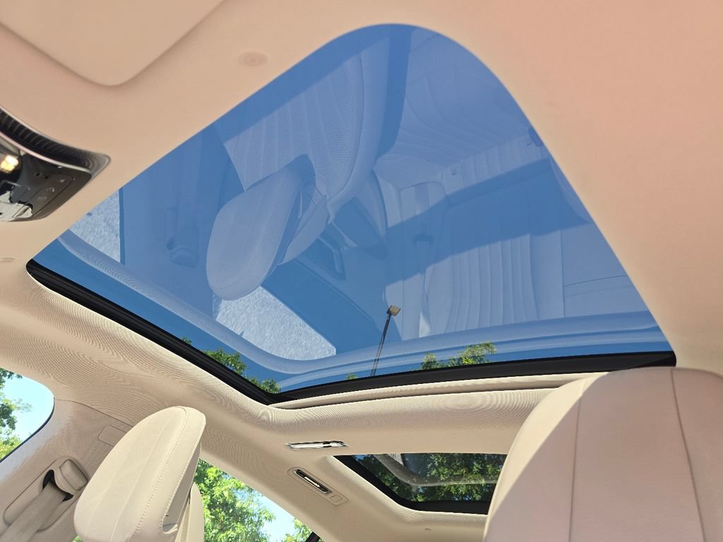 Certified 2022 Mercedes-Benz EQS 450+ Sedan image 3