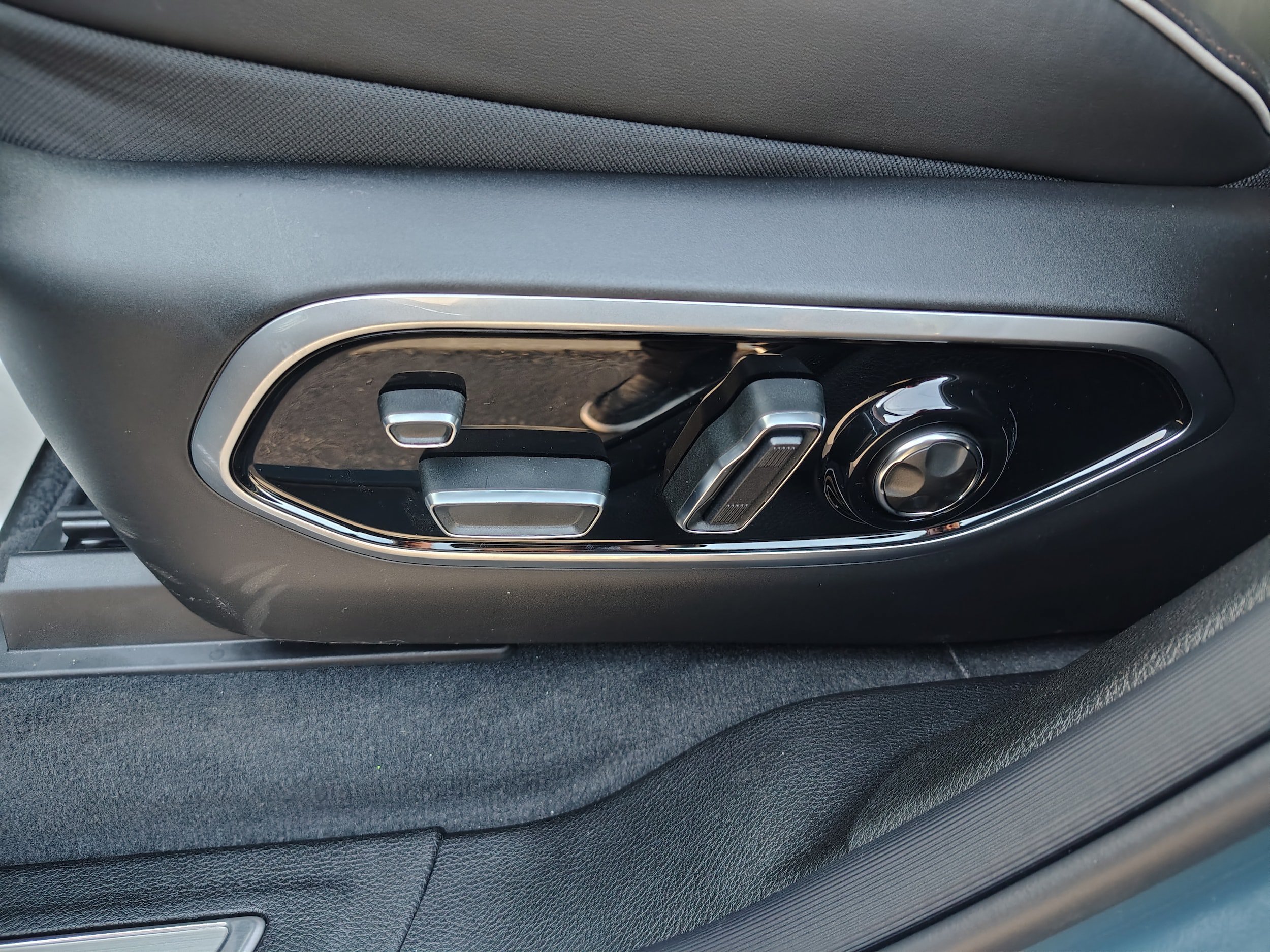 New 2027 Jeep Grand Cherokee Summit AWD/4WD image 23