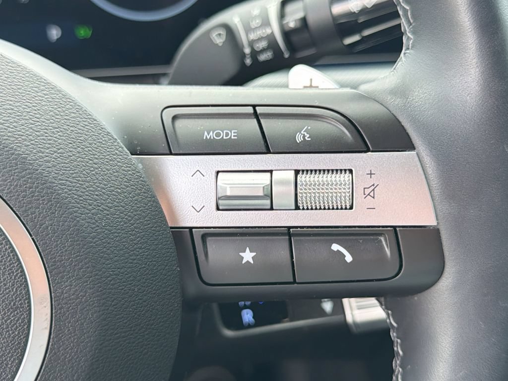 Used 2025 Hyundai Sonata Limited FWD image 27