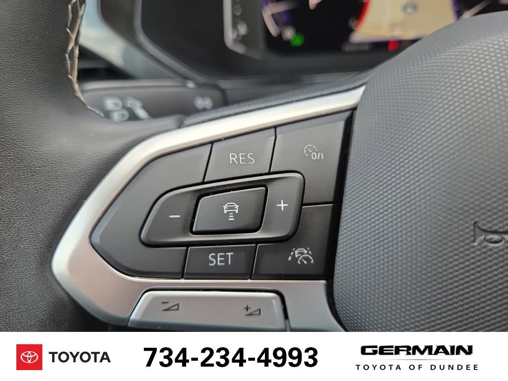 Used 2022 Volkswagen Taos SEL w/ Panoramic Sunroof Package image 24