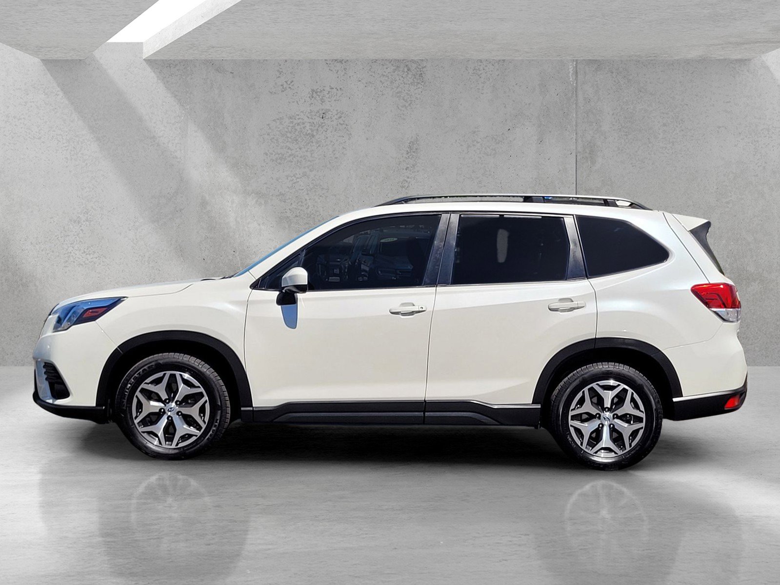 Used 2023 Subaru Forester Premium AWD/4WD image 7