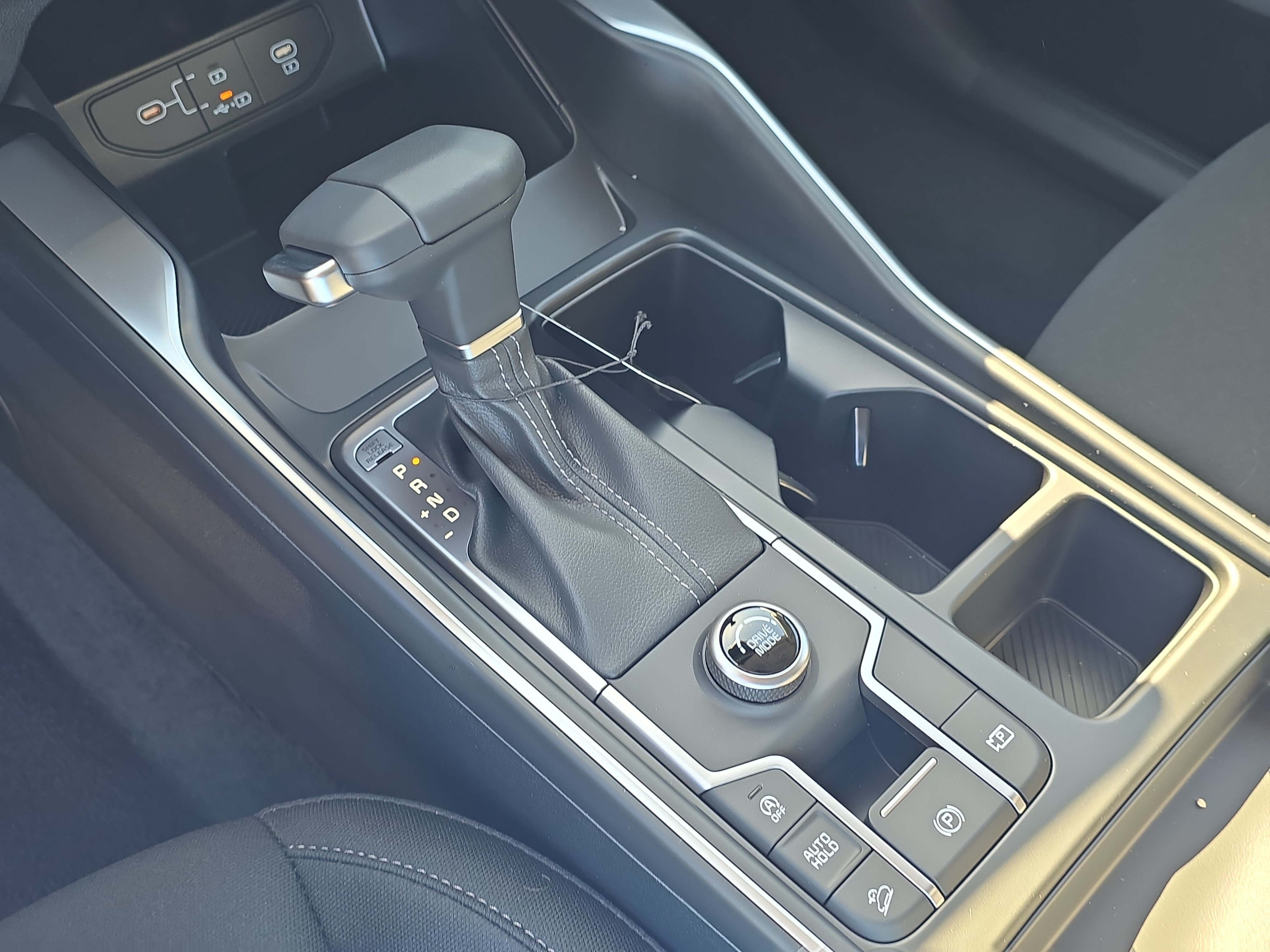 New 2026 Kia Sorento LX FWD image 25