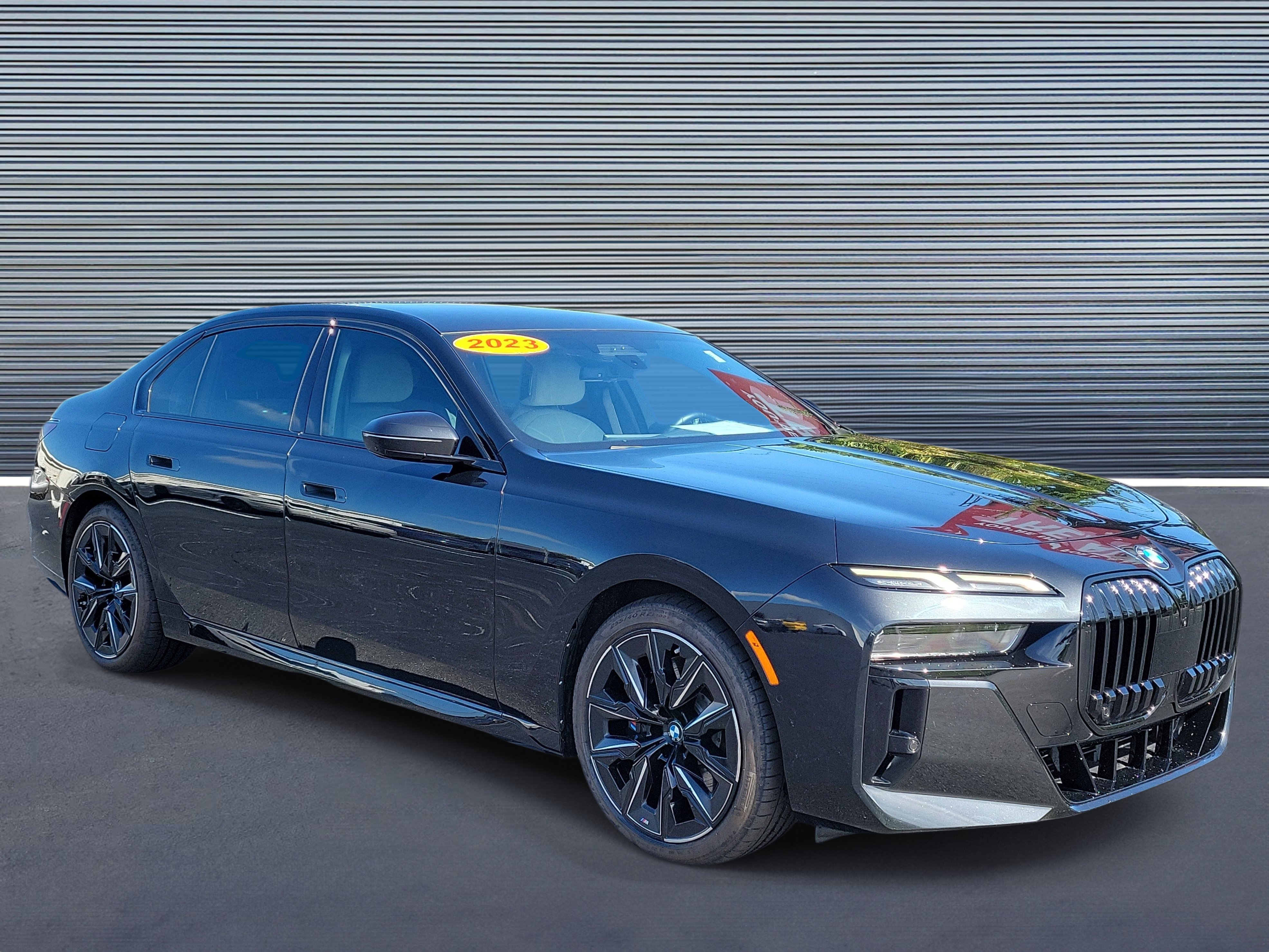 Used 2023 BMW 740i RWD image 2
