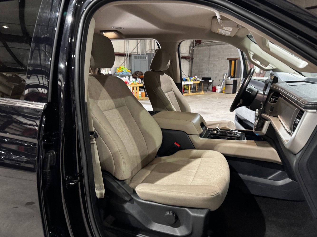 Used 2022 Ford Expedition Max XLT image 27