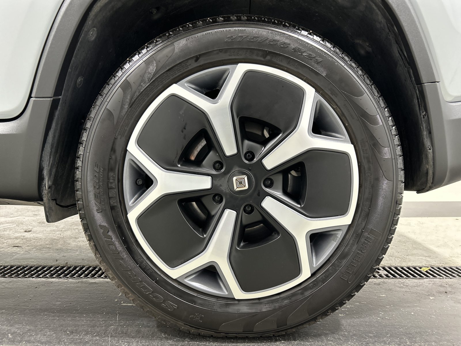 Used 2024 Rivian R1T Adventure Dual AWD/4WD image 10