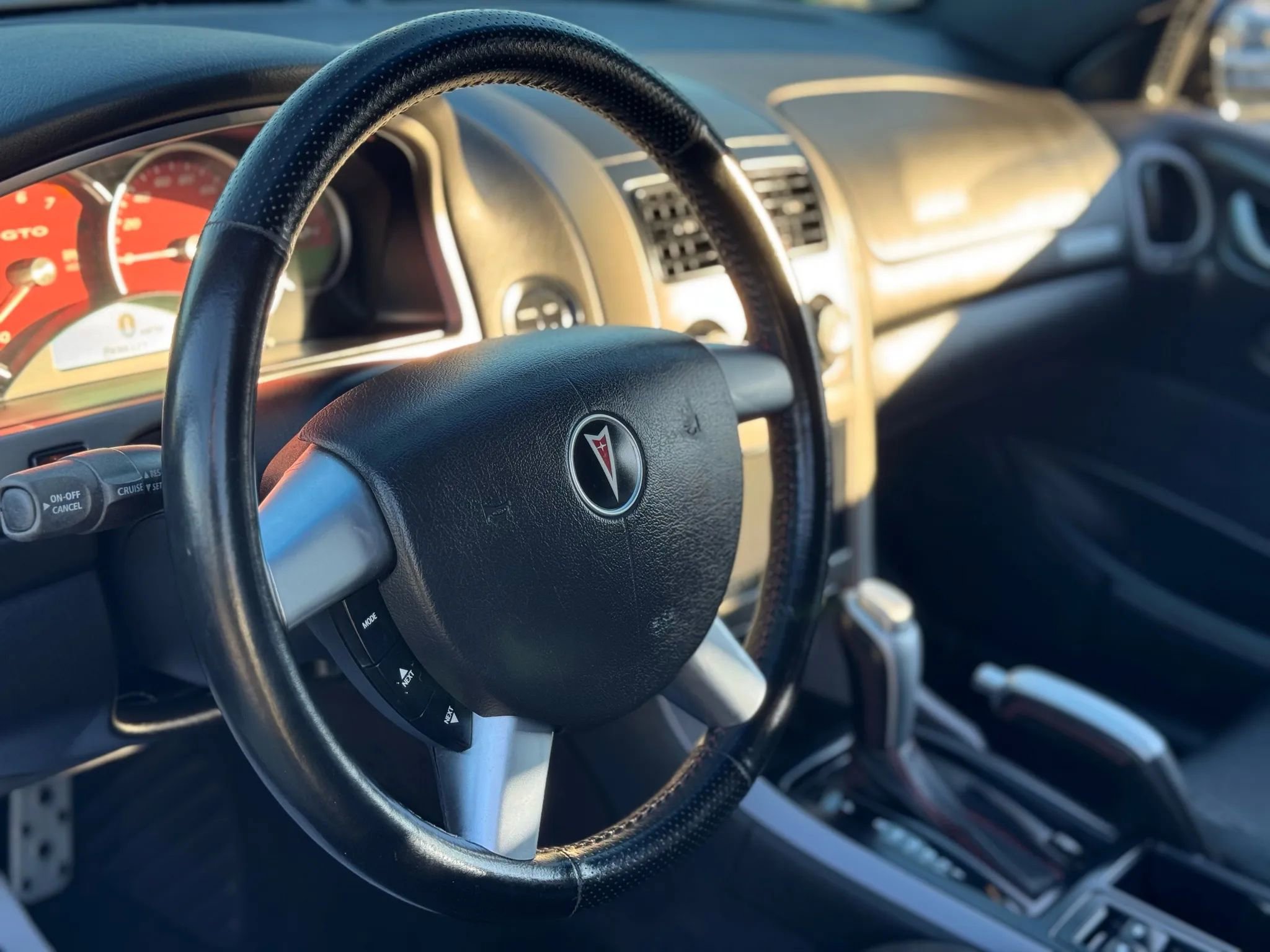 Used 2006 Pontiac GTO image 16