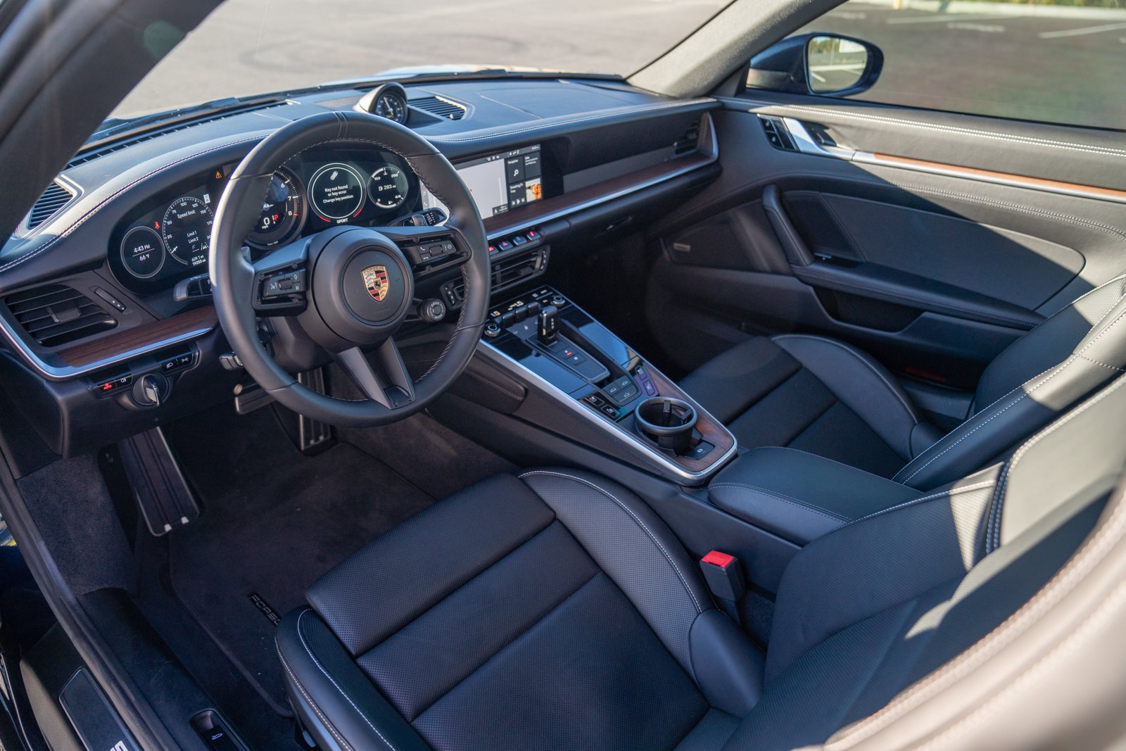 Used 2020 Porsche 911 Carrera 4S AWD/4WD image 4