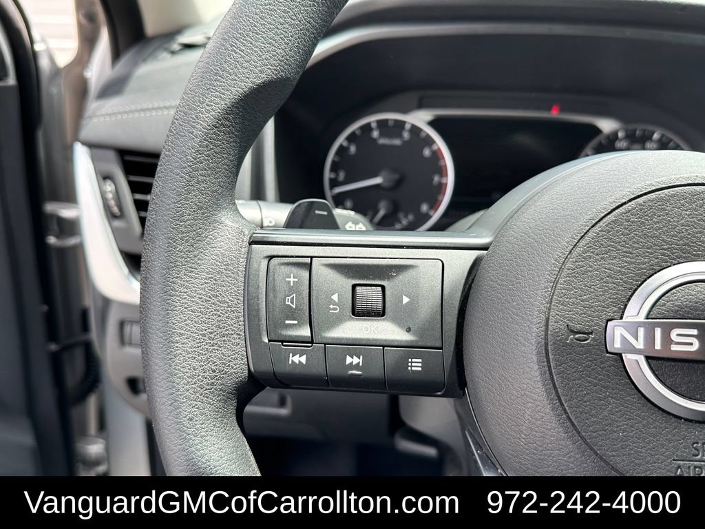 Used 2024 Nissan Rogue SV AWD/4WD image 14