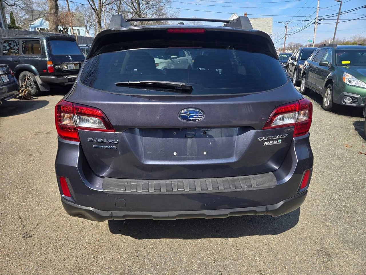 Used 2015 Subaru Outback 2.5i Premium AWD/4WD image 17