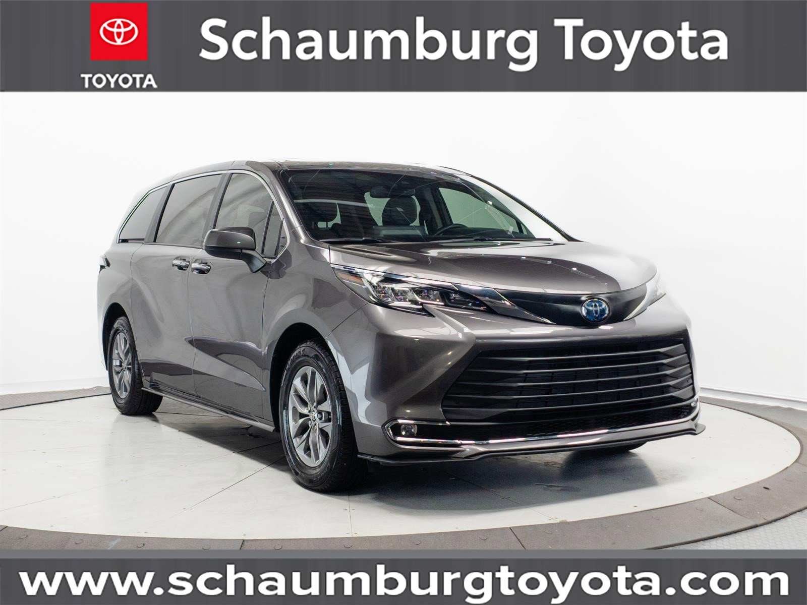 Used 2022 Toyota Sienna XLE