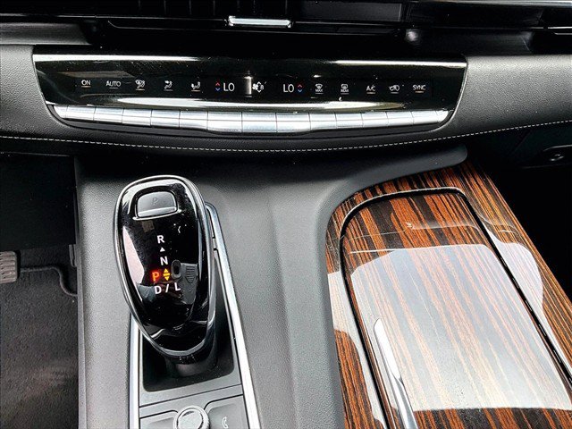 Used 2022 Cadillac Escalade Luxury RWD image 24