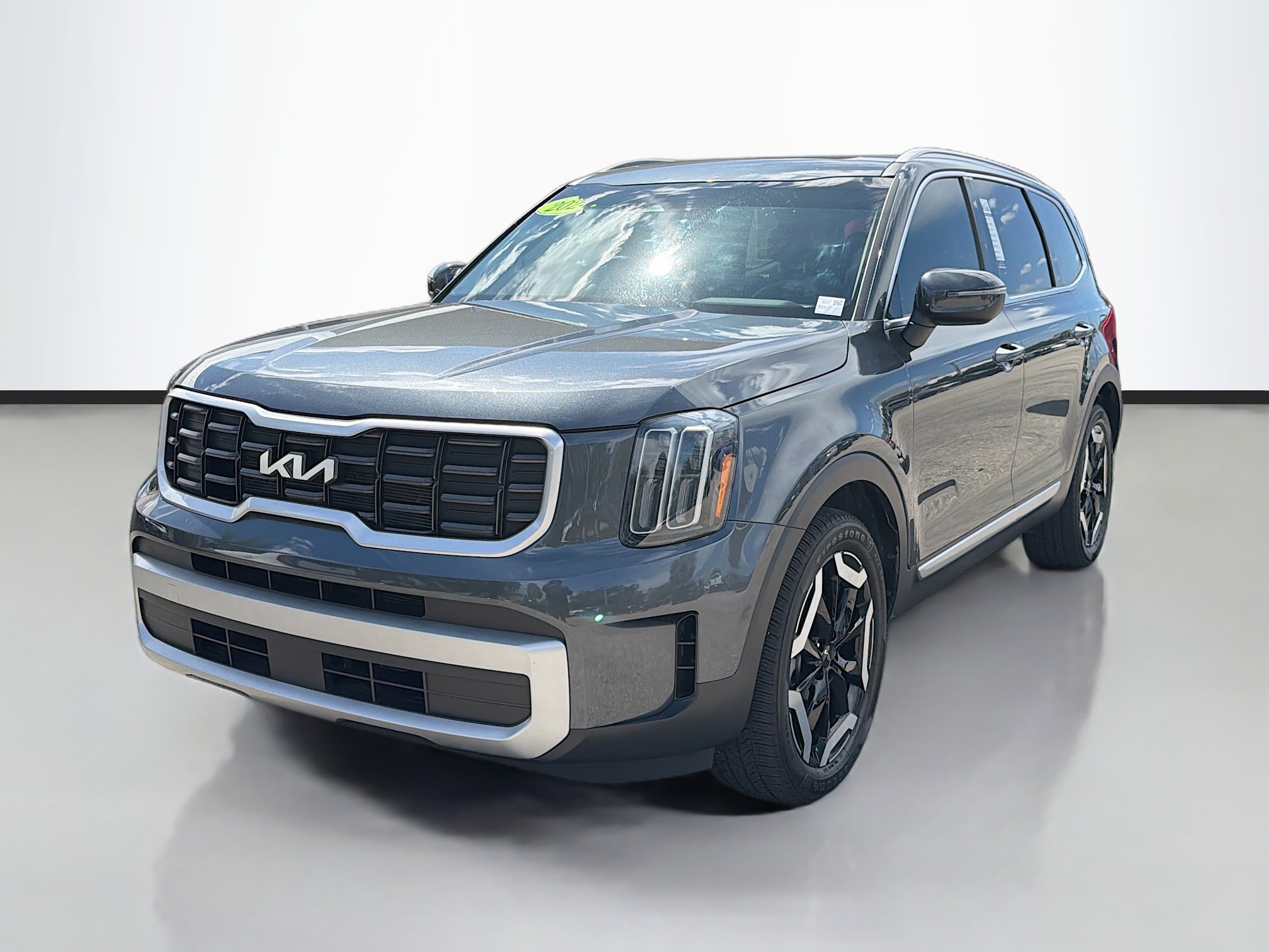 Used 2024 Kia Telluride S w/ S Sunroof Package image 7
