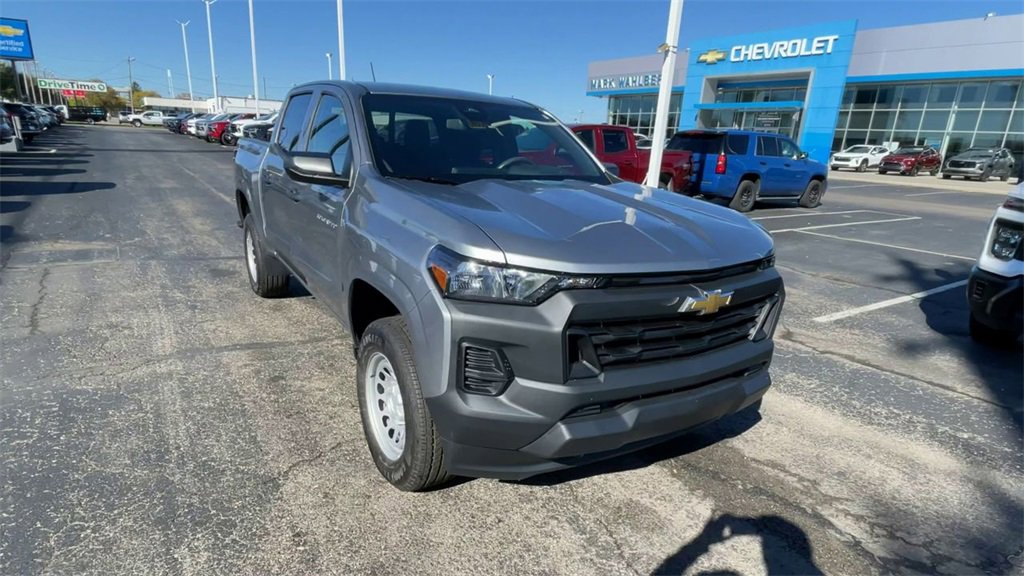 New 2025 Chevrolet Colorado W/T image 4