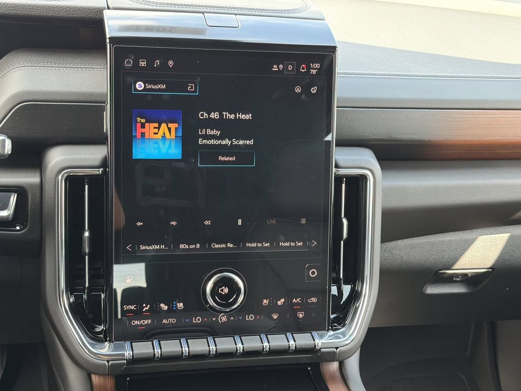 New 2026 GMC Yukon XL Denali w/ Sun & Power Step Package AWD/4WD image 4
